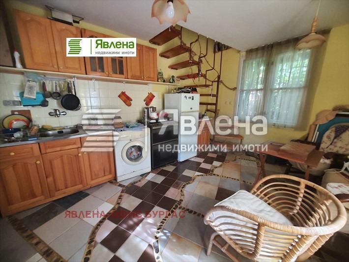 Продава КЪЩА, гр. Приморско, област Бургас, снимка 16 - Къщи - 46900961