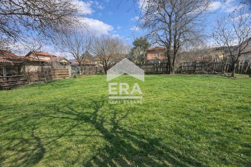 Продава КЪЩА, с. Долно Камарци, област София област, снимка 2 - Къщи - 54111464