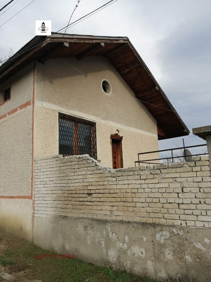 Продава ВИЛА, област Пазарджик, с. Церово • 55000 € / 107570.65 лв. • 68005537 1