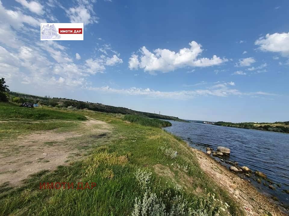 Продава ПАРЦЕЛ, с. Страшимирово, област Варна