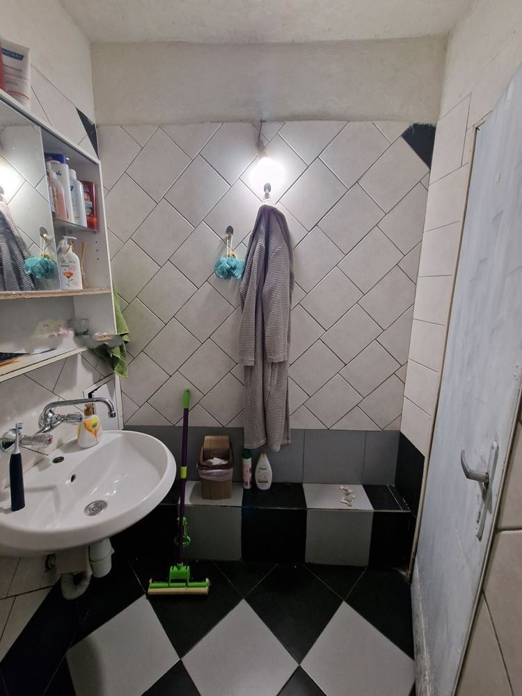 Продава 1-СТАЕН, гр. София, Изток, снимка 3 - Апартаменти - 54146445