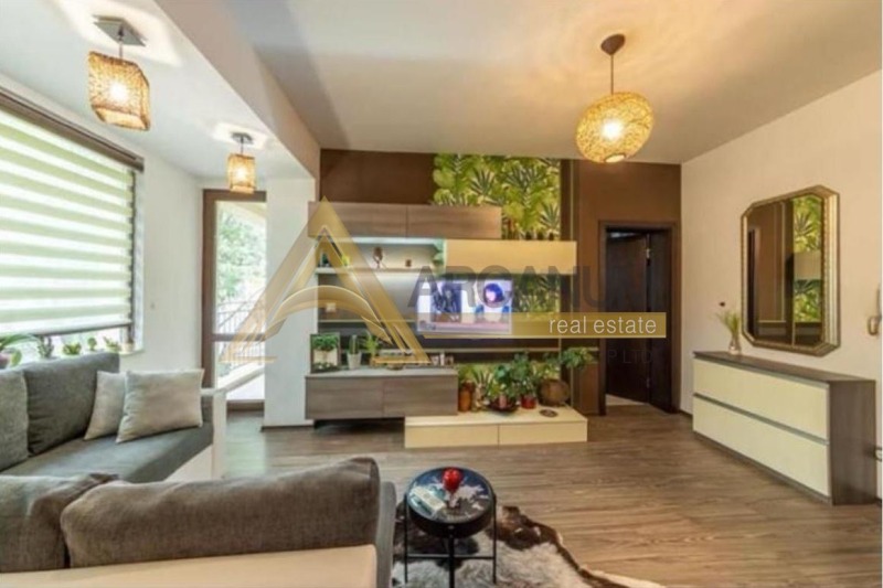 Продава  2-стаен, град Варна, Колхозен пазар •  145 000 EUR • ID 30356965 — holmes.bg - [1] 