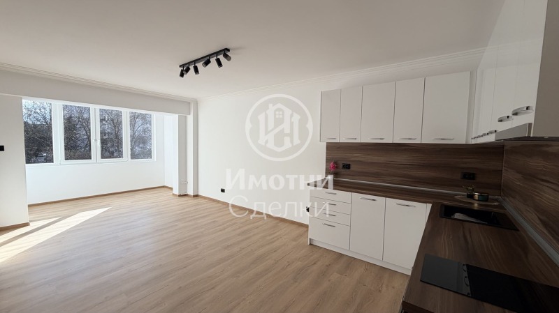 Продава 2-СТАЕН, гр. София, Света Троица