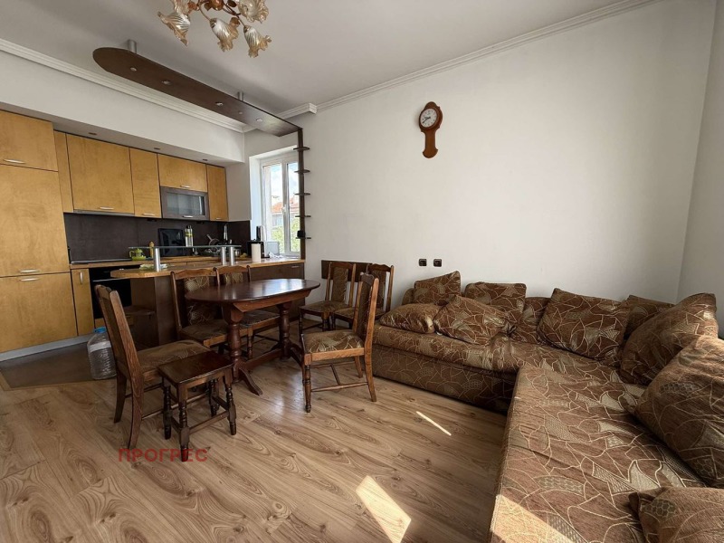 Продава  3-стаен, град Пловдив, Кършияка •  180 000 EUR • ID 74607862 — holmes.bg - [1] 