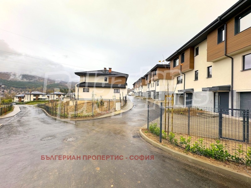 Продава КЪЩА, гр. София, с. Владая, снимка 8 - Къщи - 53226477