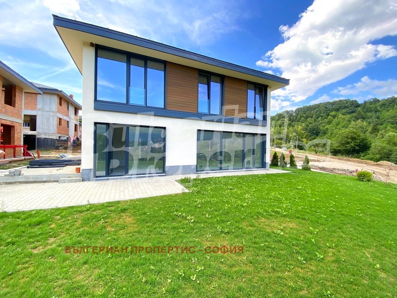 Продава КЪЩА, гр. София, с. Владая, снимка 13 - Къщи - 53226477