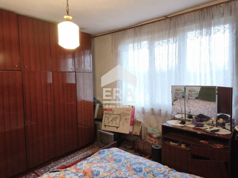 Продава КЪЩА, гр. Ямбол, Боровец, снимка 9 - Къщи - 54679632
