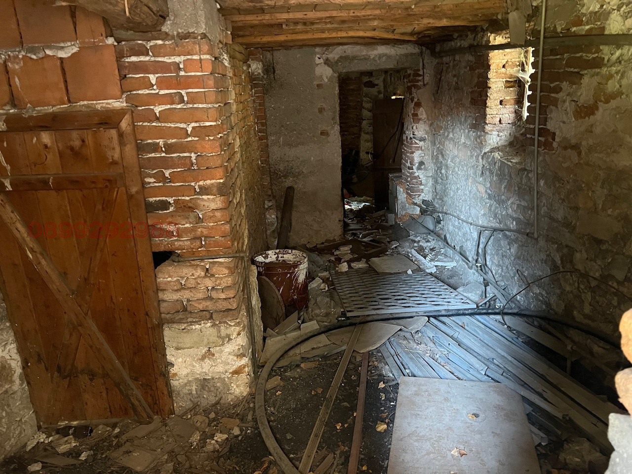 Продава КЪЩА, гр. Берковица, област Монтана, снимка 8 - Къщи - 54378002