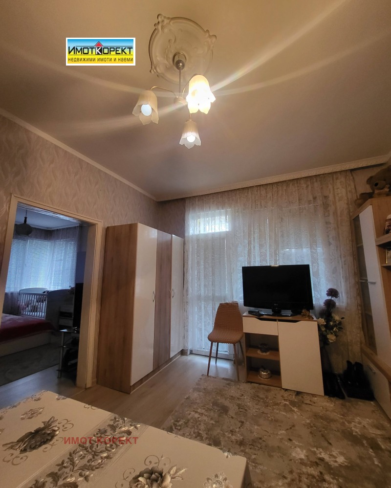 Продава  2-стаен град Пазарджик , Център , 62 кв.м | 60774873 - изображение [5]