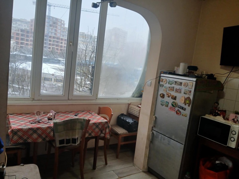 Продава 3-СТАЕН, гр. Варна, Младост 1