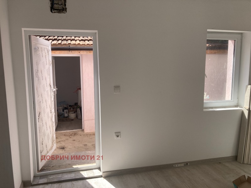 Продава КЪЩА, гр. Добрич, Кралска зона, снимка 4 - Къщи - 53080438