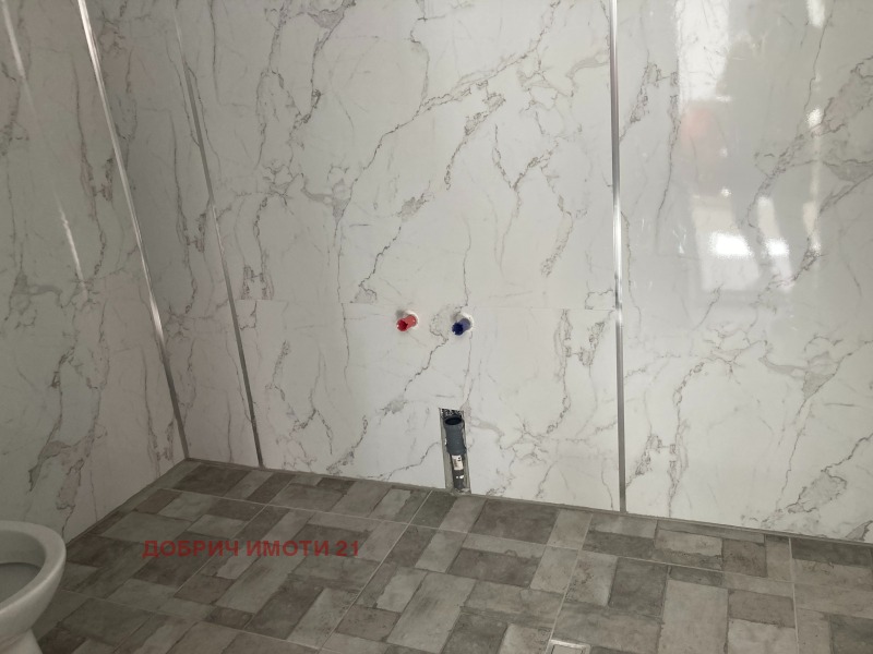 Продава КЪЩА, гр. Добрич, Кралска зона, снимка 2 - Къщи - 53080438