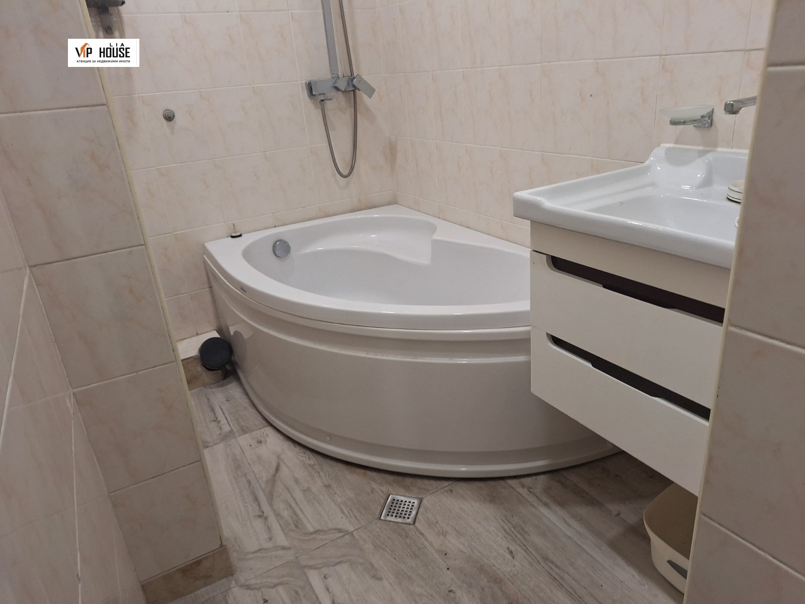 Продава 3-СТАЕН, гр. Пазарджик, Идеален център, снимка 11 - Апартаменти - 53650650