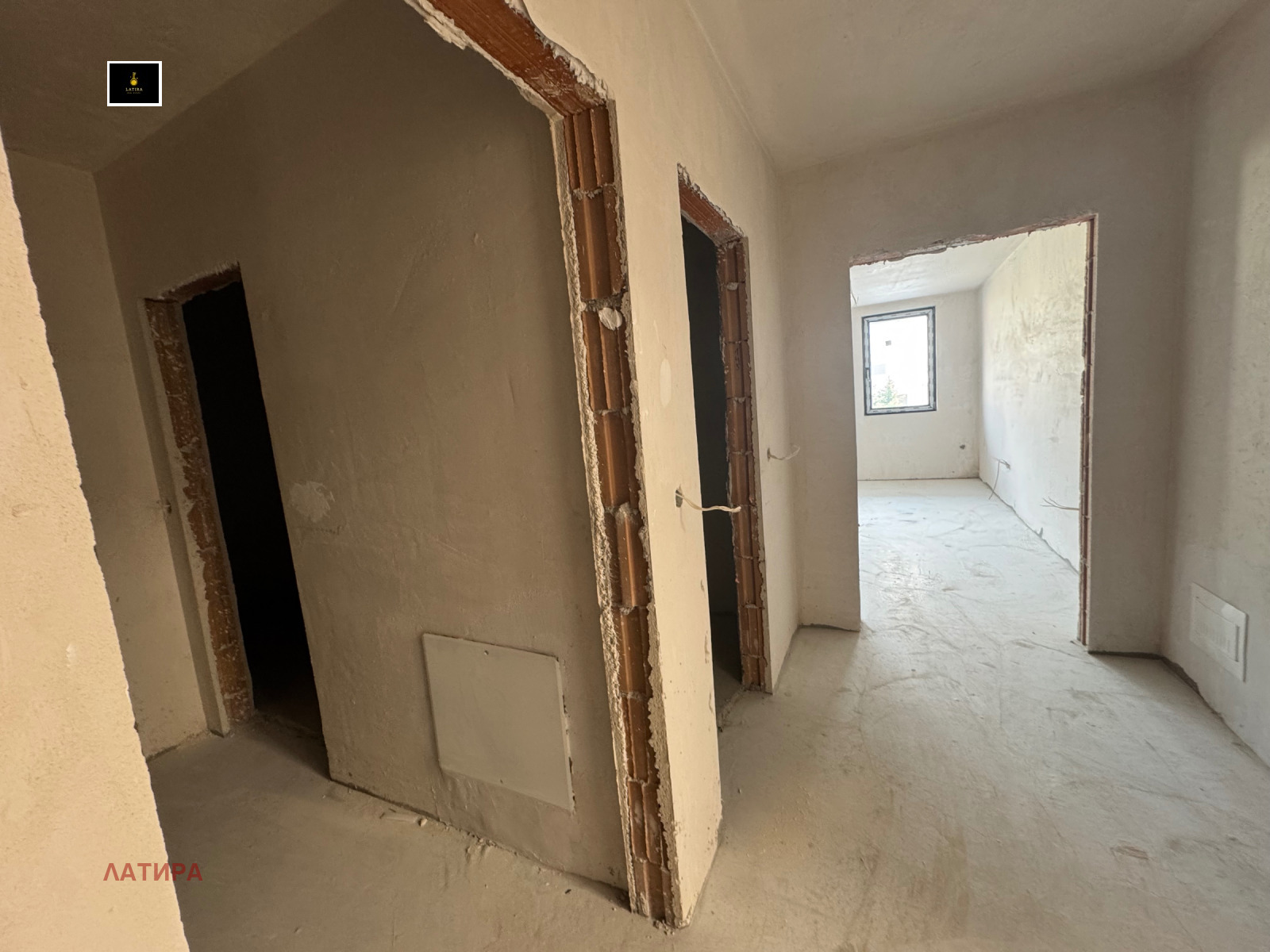 Продава МНОГОСТАЕН, гр. София, Полигона, снимка 2 - Апартаменти - 54106998