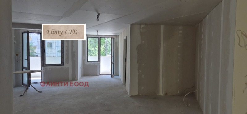 Продава  2-стаен град Велико Търново , Бузлуджа , 80 кв.м | 50050649 - изображение [2]