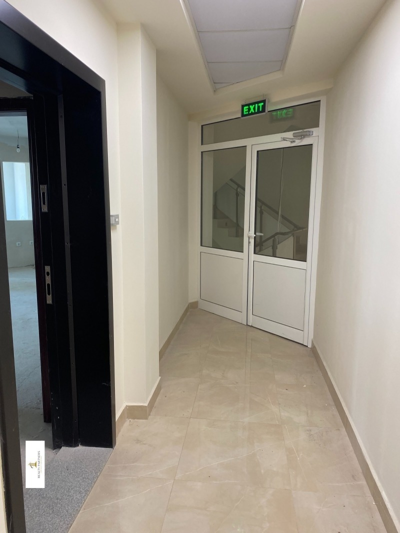 Na prodej  1 ložnice Pernik , Iztok , 102 m2 | 65054306 - obraz [4]