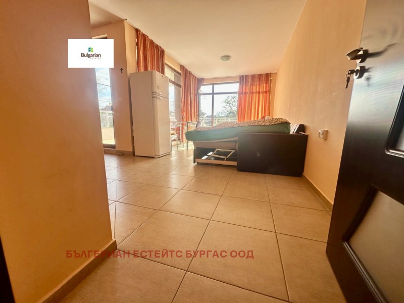 Продава 2-СТАЕН, гр. Бургас, Сарафово, снимка 3 - Апартаменти - 53231407