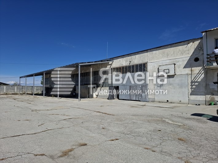 Продава СКЛАД, с. Добровница, област Пазарджик, снимка 8 - Складове - 54094834