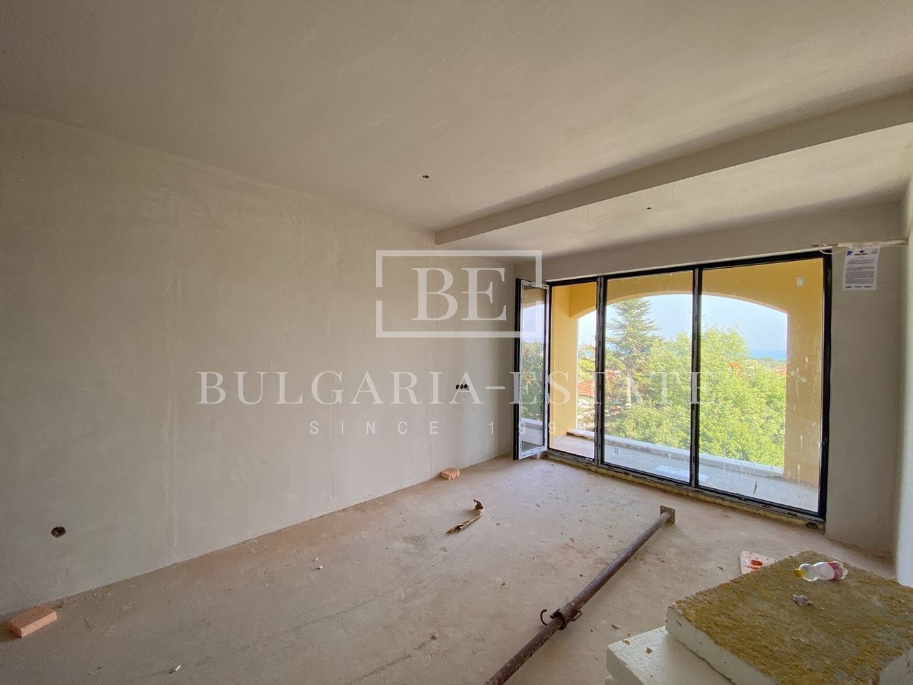 Продава  1-стаен град Варна , к.к. Св.Св. Константин и Елена , 36 кв.м | 67256071