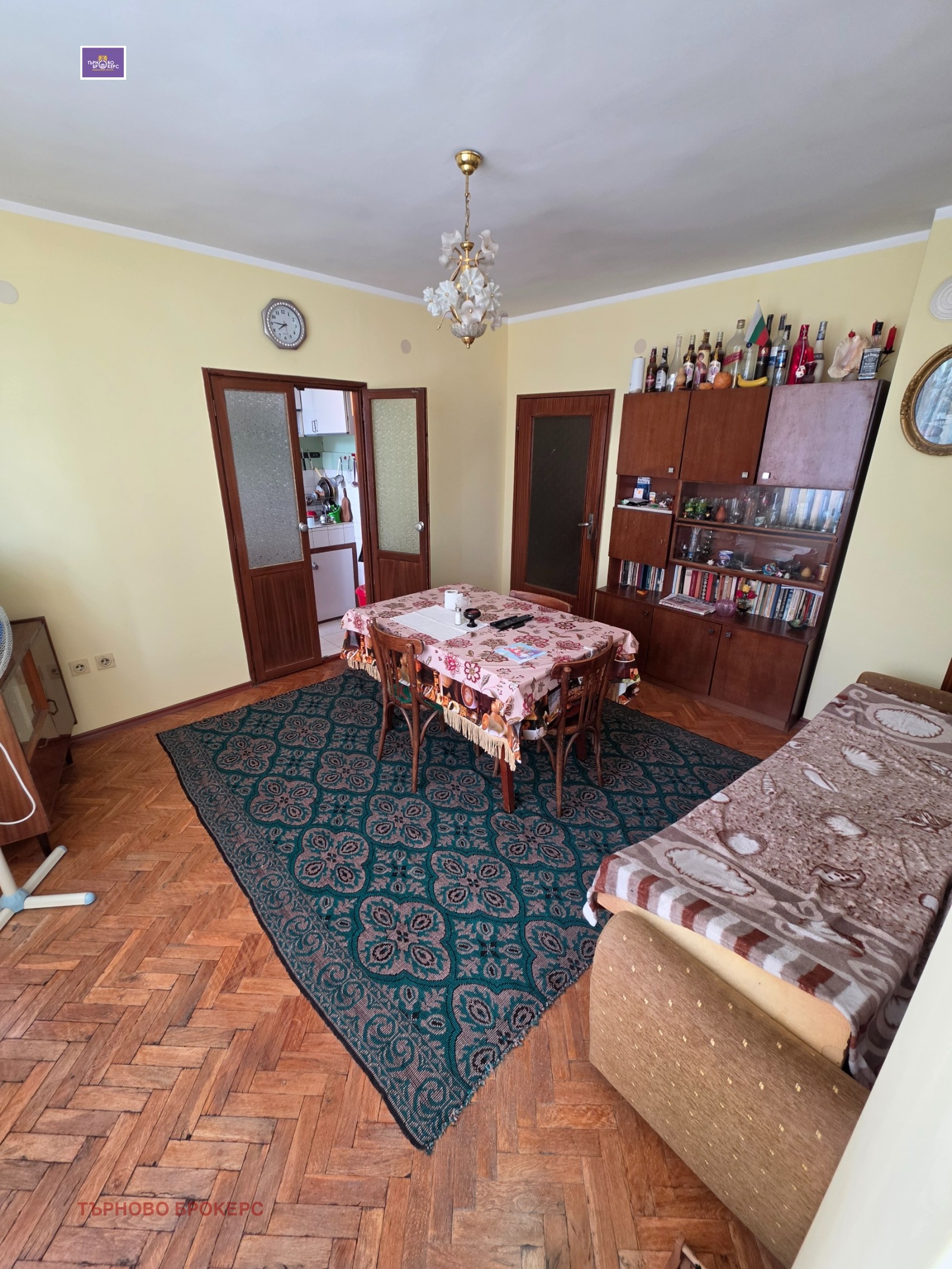 Продава 3-СТАЕН, гр. Велико Търново, Колю Фичето, снимка 2 - Апартаменти - 55175899