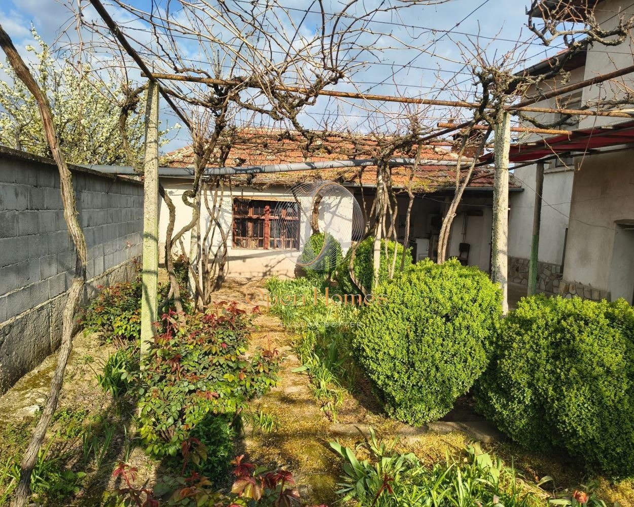 Продава КЪЩА, с. Цалапица, област Пловдив, снимка 3 - Къщи - 54256625