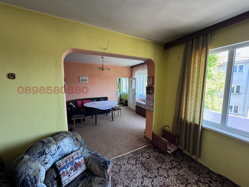 Продава ЕТАЖ ОТ КЪЩА, гр. Нови пазар, област Шумен, снимка 4 - Етаж от къща - 52785812