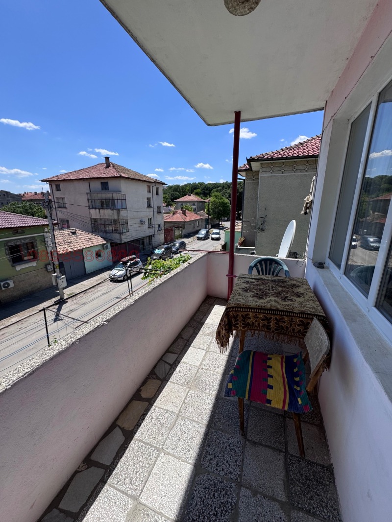 Продава ЕТАЖ ОТ КЪЩА, гр. Нови пазар, област Шумен, снимка 14 - Етаж от къща - 52785812