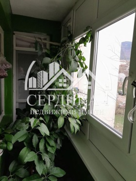 Продажба на тристайни апартаменти в област Кюстендил - изображение 11 