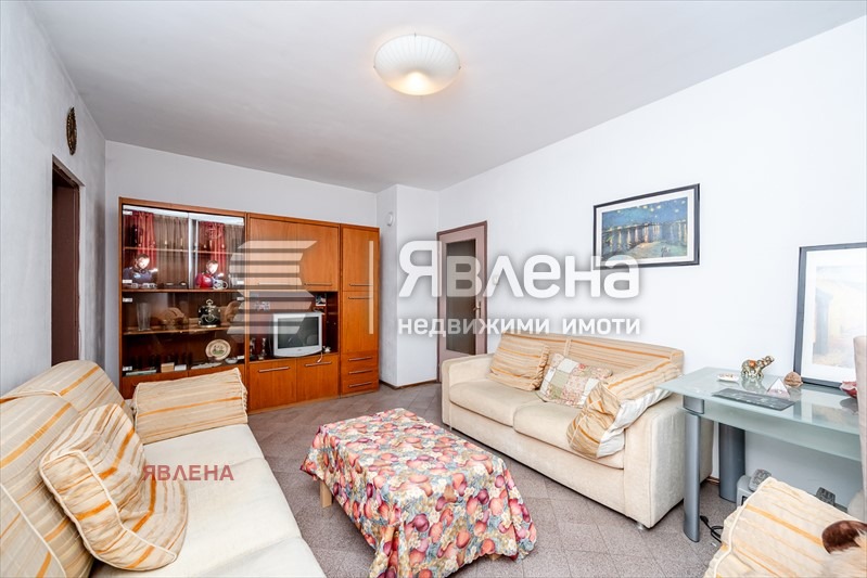 Продава 3-СТАЕН, гр. София, Красна поляна 1
