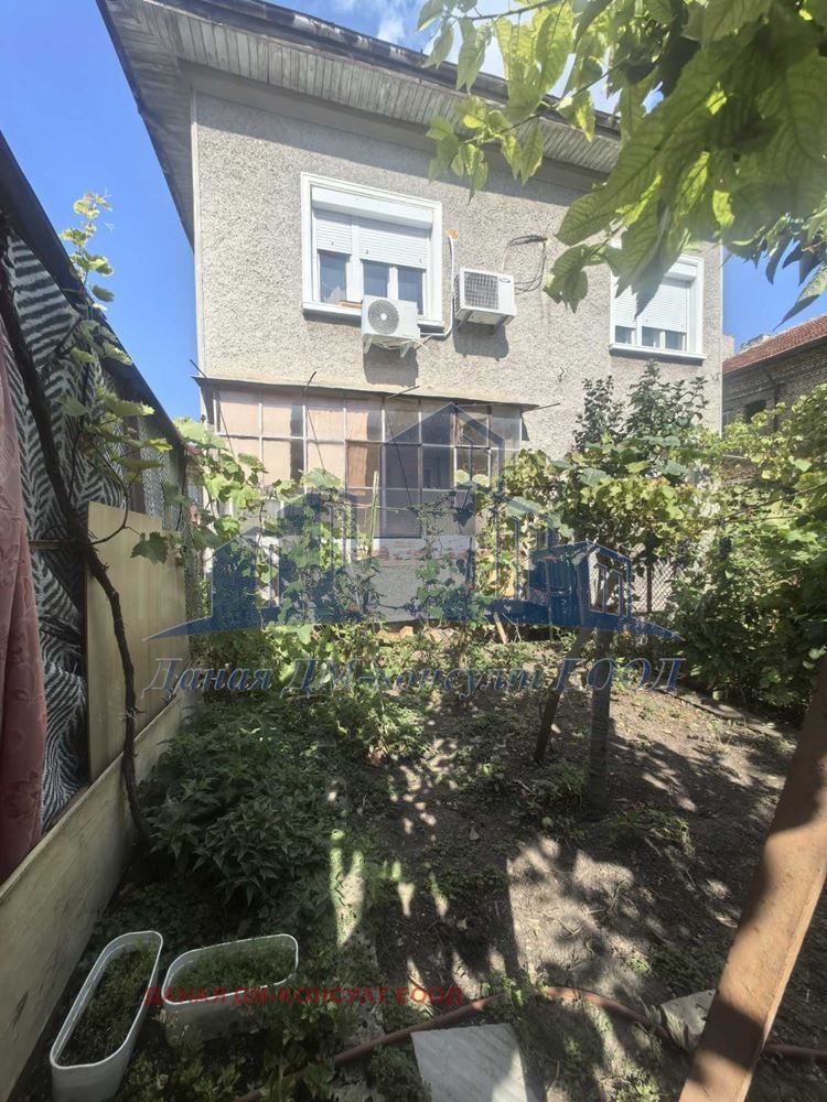 Продава ЕТАЖ ОТ КЪЩА, гр. Шумен, Добруджански, снимка 11 - Етаж от къща - 56026263