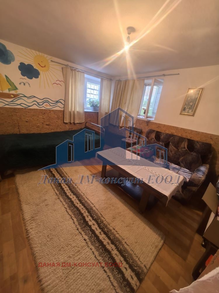 Продава ЕТАЖ ОТ КЪЩА, гр. Шумен, Добруджански, снимка 8 - Етаж от къща - 56026263