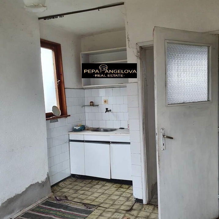 Продава КЪЩА, с. Зелениково, област Пловдив, снимка 8 - Къщи - 54574627