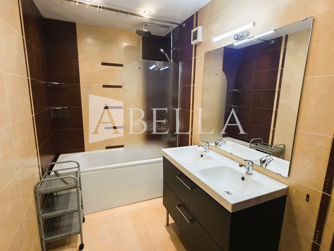 Продава 3-СТАЕН, гр. София, Лагера, снимка 13 - Апартаменти - 53761969