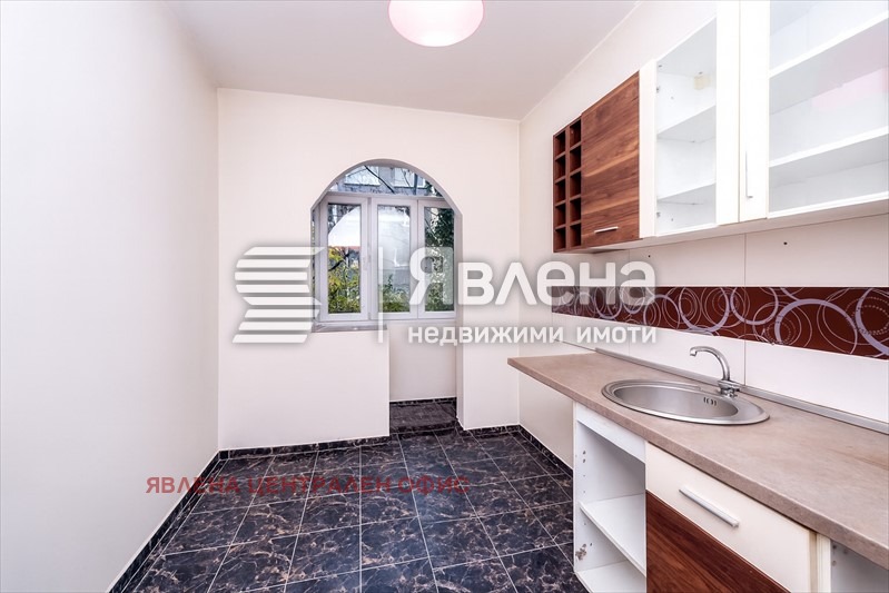 Продава 3-СТАЕН, гр. София, Център, снимка 10 - Апартаменти - 53426281