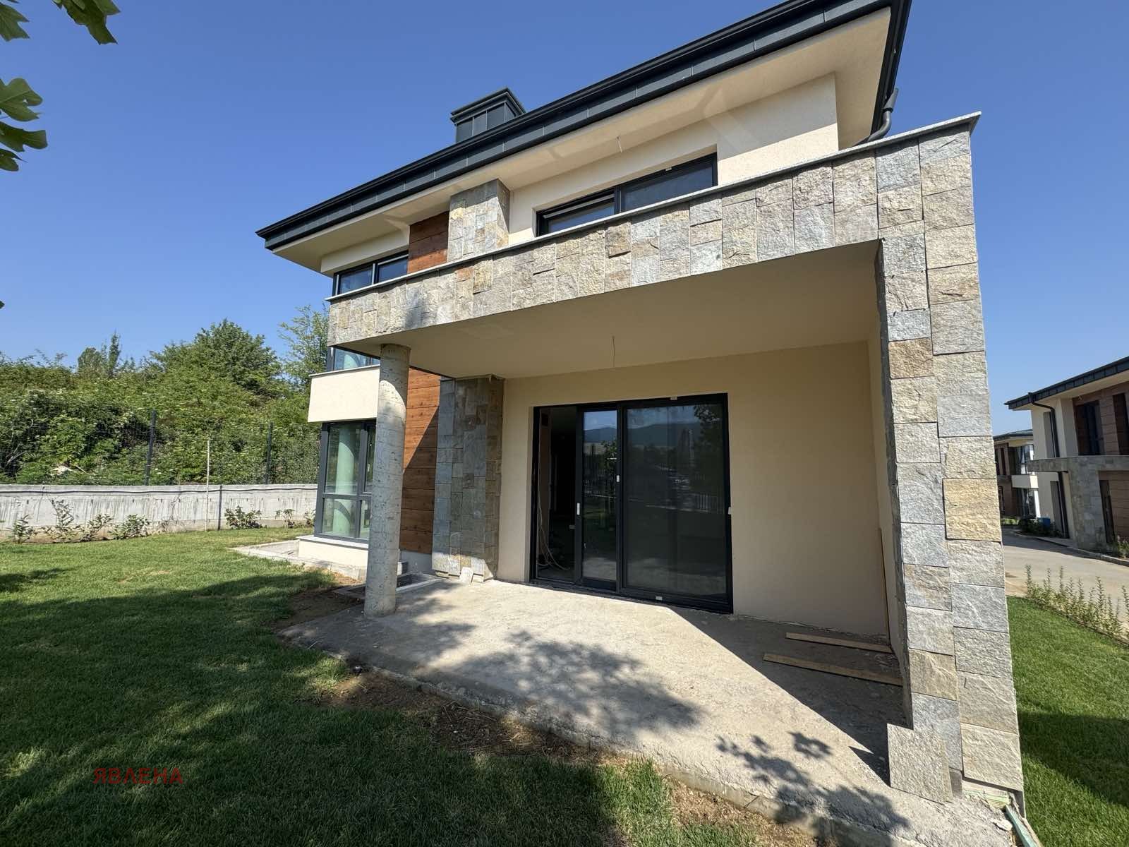 Продава КЪЩА, гр. София, гр. Банкя, снимка 2 - Къщи - 51897134