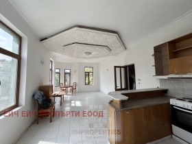 Hus Gulv Tsentar, Plovdiv