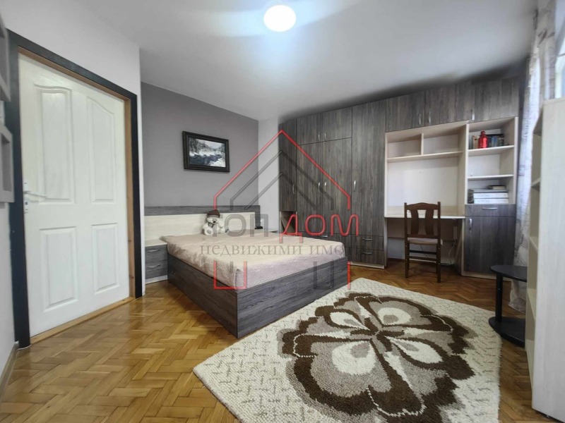 Продава 3-СТАЕН, гр. Варна, Бриз, снимка 2 - Aпартаменти - 47408132