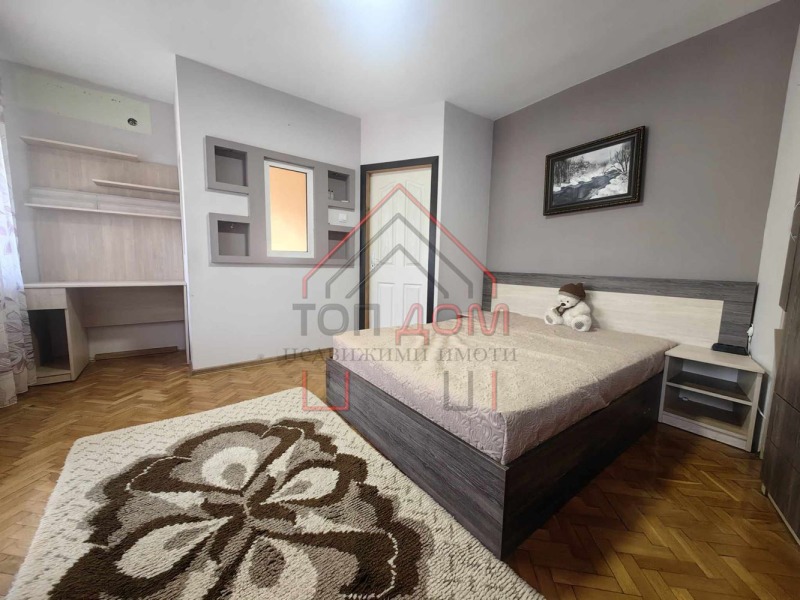 Продава 3-СТАЕН, гр. Варна, Бриз, снимка 1 - Aпартаменти - 47408132