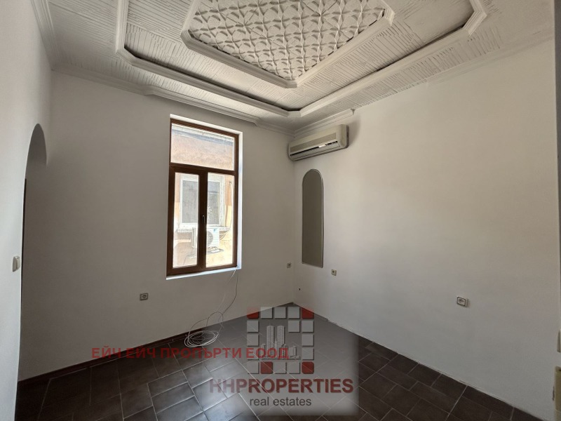 De vânzare  Etajul casei Plovdiv , Țentâr , 115 mp | 39401244 - imagine [5]
