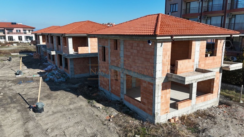 Продава КЪЩА, гр. Поморие, област Бургас, снимка 1 - Къщи - 48611457