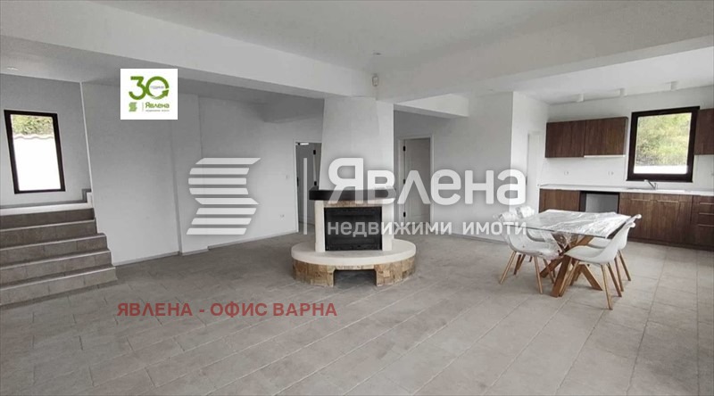 Продава КЪЩА, гр. Балчик, област Добрич