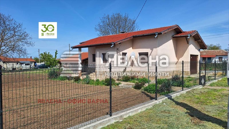 Продава КЪЩА, с. Стожер, област Добрич