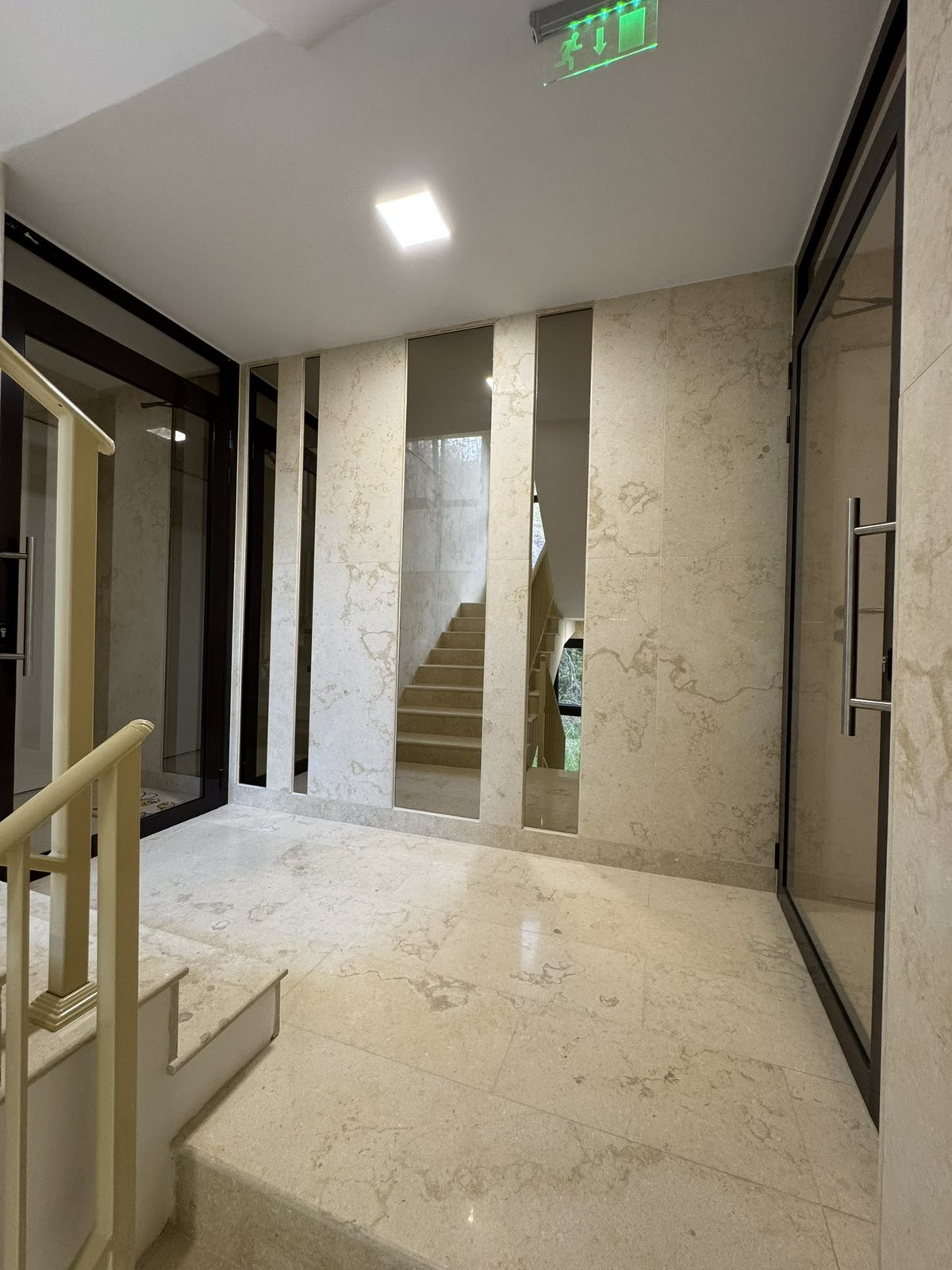 Продава 1-СТАЕН, гр. Варна, к.к. Чайка, снимка 8 - Апартаменти - 52886594