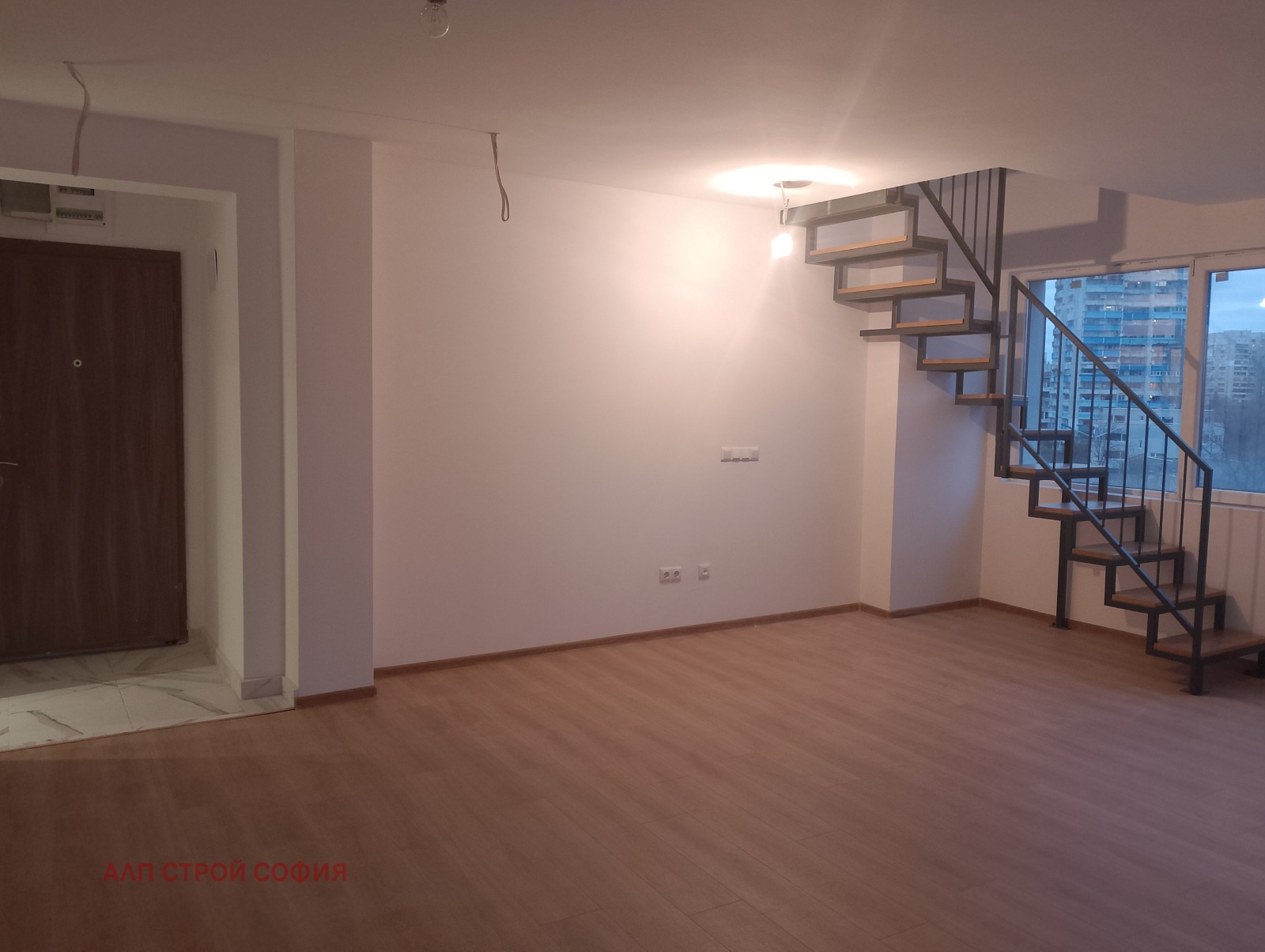 Продава МЕЗОНЕТ, гр. София, Триъгълника, снимка 4 - Апартаменти - 53646144