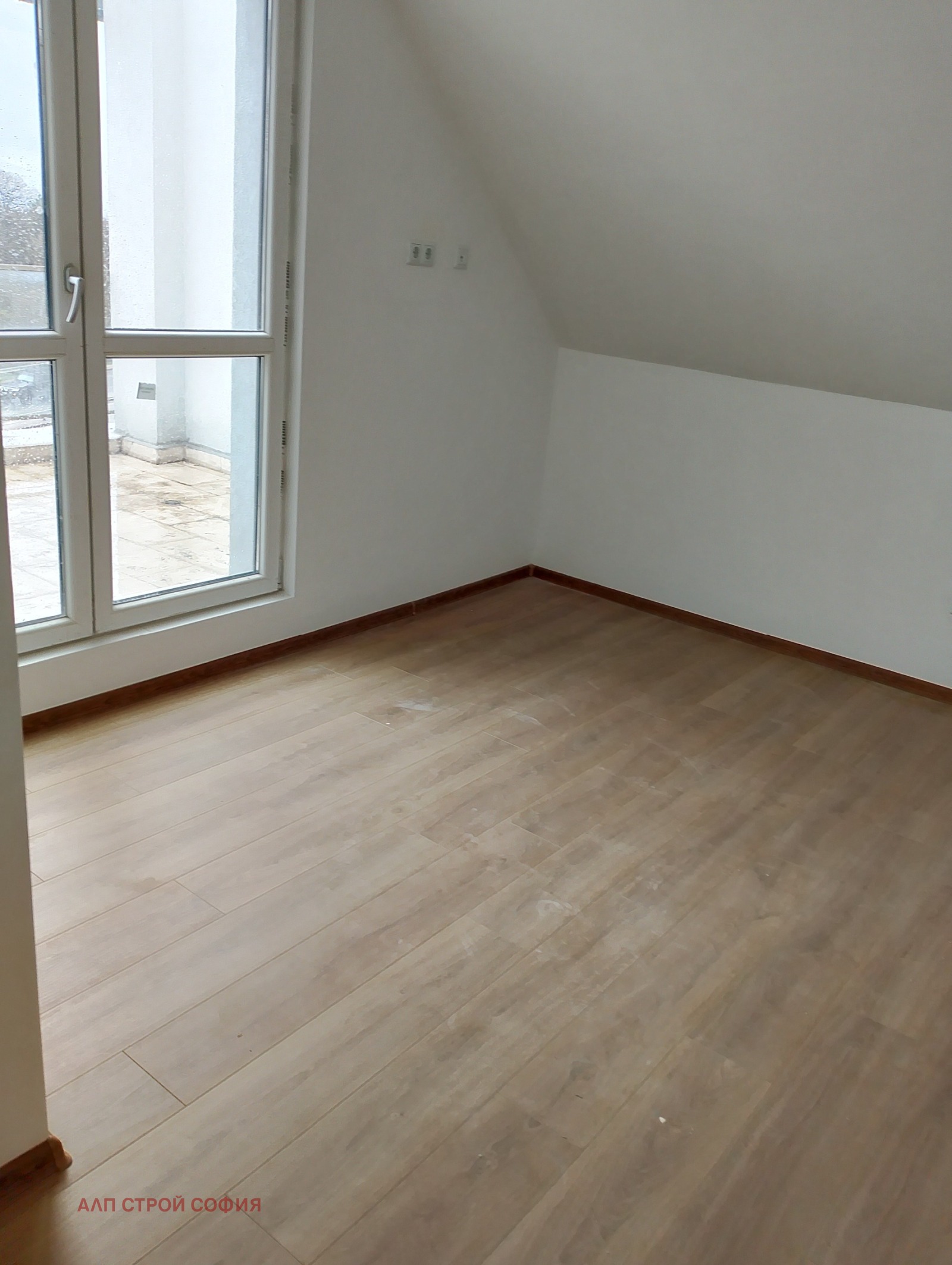 Продава МЕЗОНЕТ, гр. София, Триъгълника, снимка 8 - Апартаменти - 53646144