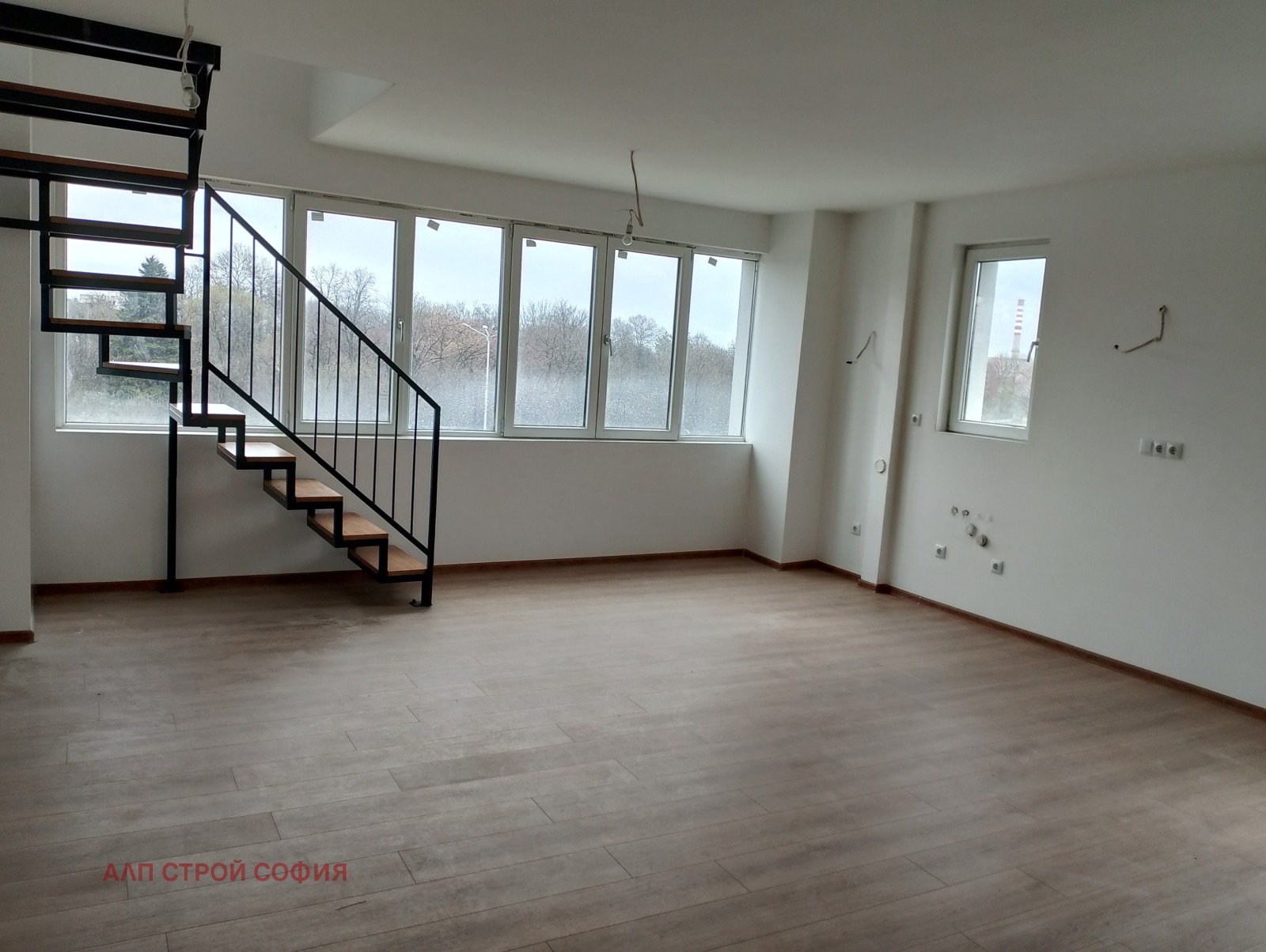 Продава МЕЗОНЕТ, гр. София, Триъгълника