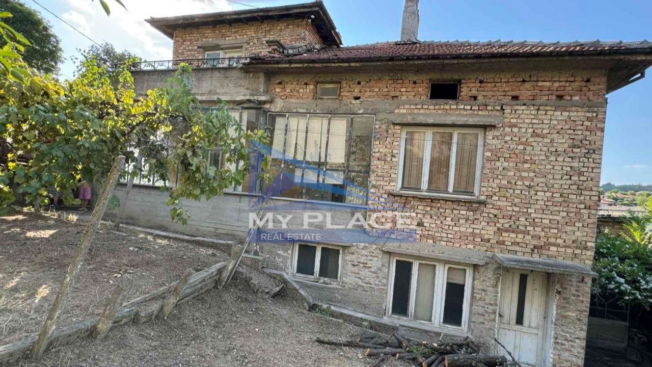 Продава КЪЩА, гр. Велики Преслав, област Шумен, снимка 2 - Къщи - 51404824
