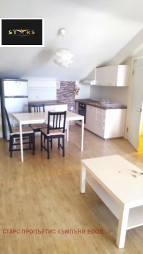 1 quarto Kolhozen pazar, Varna