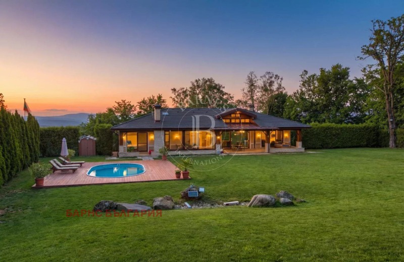 Продава КЪЩА, гр. Долна баня, област София област