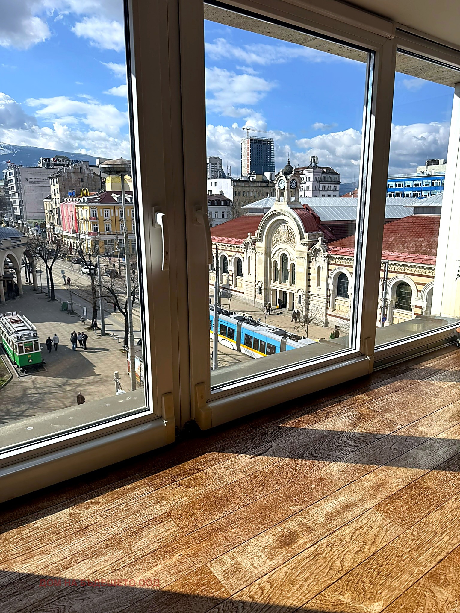 Продава 3-СТАЕН, гр. София, Център